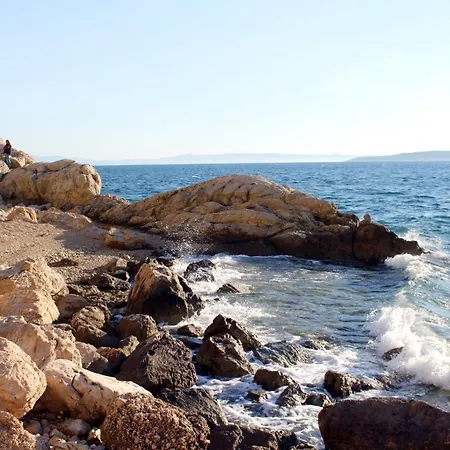 Apartment Apartments By The Sea Brela, Makarska - 6006 Brela