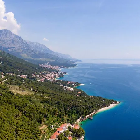 Apartments By The Sea Brela, Makarska - 6006 *