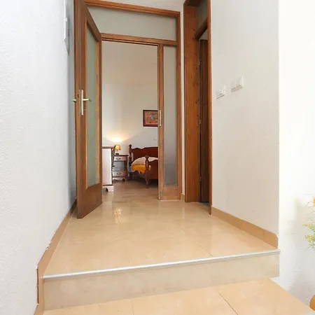 Apartments By The Sea Brela, Makarska - 6006 Apartment Brela
